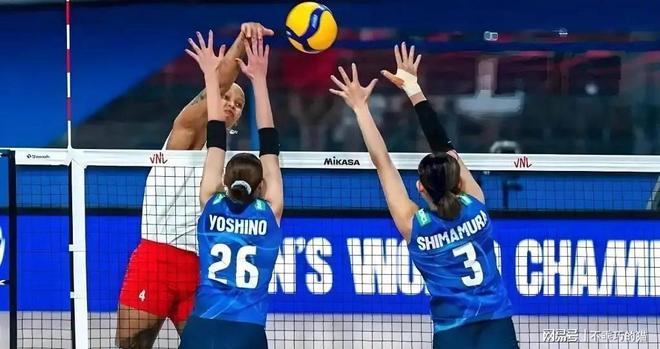 官网登录入口关于大奖赛巅峰对决！川蜀独角兽队惊险晋级天山鲨队队，冰球赛场再起波澜；目标直指冠军的信息